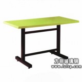 B106兩根橫杠固定的淺黃色單桌　　玻璃鋼臺面的餐桌