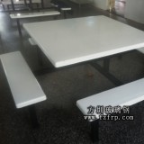 欣方圳公司為廣州軍區建造營房食堂餐桌