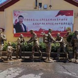紅色根據地玻璃鋼軍民雕塑