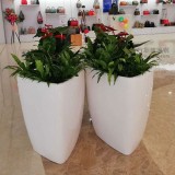 青海玻璃鋼三角花盆
