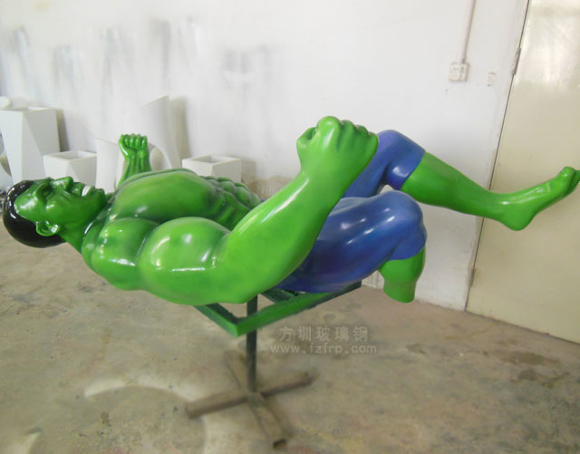 玻璃鋼巨人雕塑裝飾墻工廠生產圖