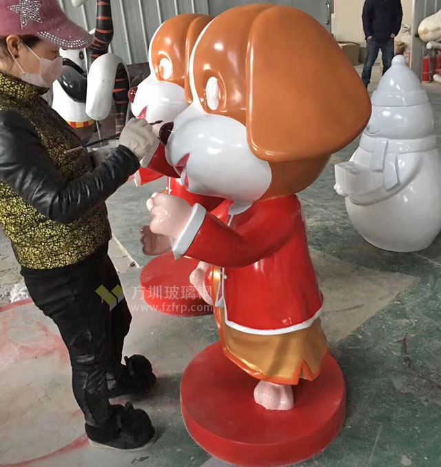 玻璃鋼卡通生肖狗雕塑發財狗拜年狗雕塑工廠彩繪圖