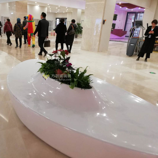 可乘坐的大型玻璃鋼花盆提升陜西商場購物體驗