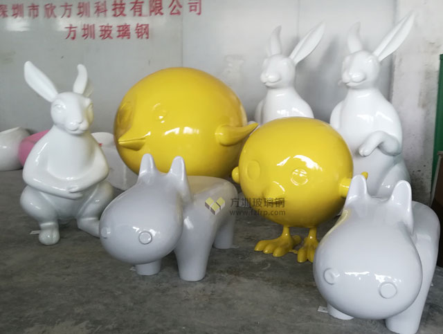 校園卡通玻璃鋼雕塑工廠生產及現場安裝圖