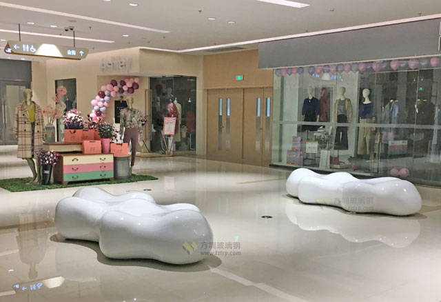 玻璃鋼云朵造型椅黑龍江商場美陳創意休閑椅