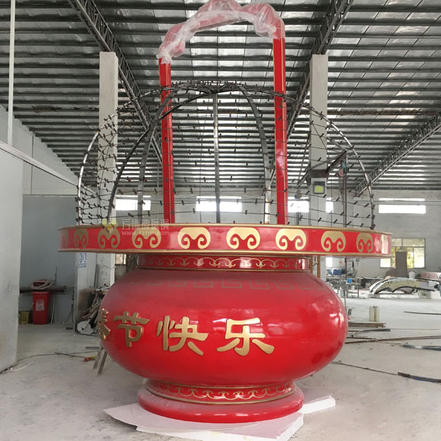 大型玻璃鋼花籃雕塑營造肇慶東門廣場春節氛圍
