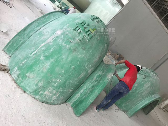 大型玻璃鋼花籃雕塑營造肇慶東門廣場春節氛圍