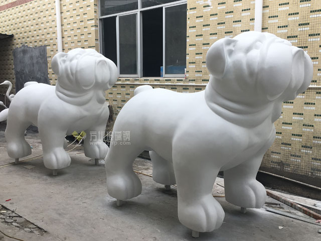 東莞商業街景觀大型玻璃鋼卡通斗牛犬雕塑