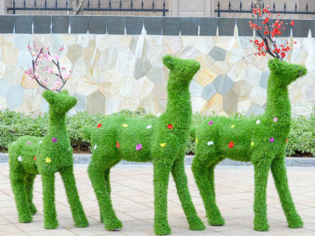 園林玻璃鋼植絨動物雕塑