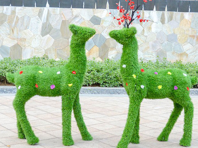 園林玻璃鋼植絨動物雕塑