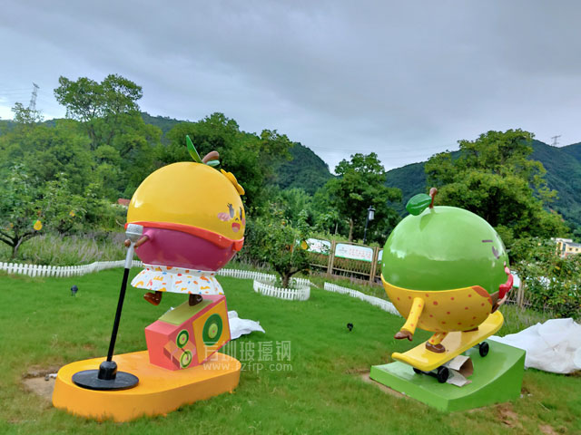 浙江農旅樂園玻璃鋼卡通梨子IP公仔形象雕塑