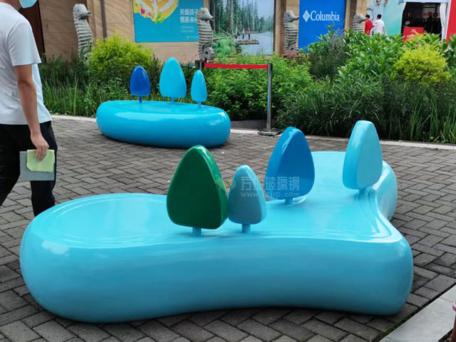 深圳大梅沙玻璃鋼兒童趣味坐凳雪糕造型美陳休閑椅