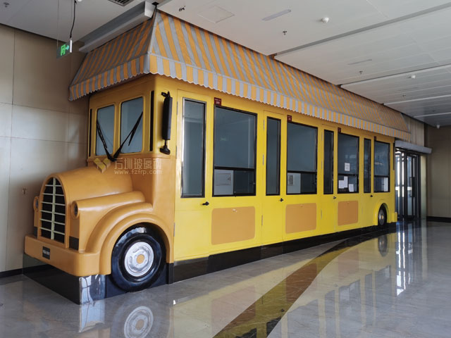 校車造型玻璃鋼售票車廣州商業綜合體特色景觀