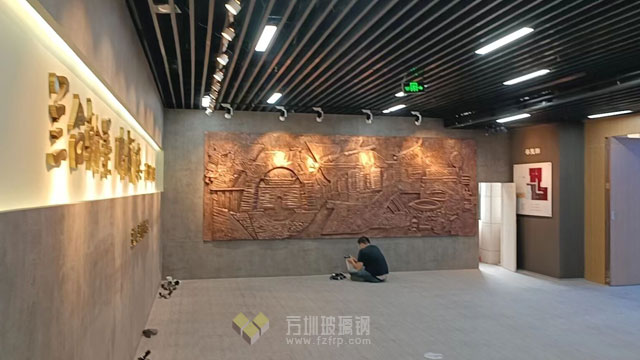 深圳檔案館展廳玻璃鋼海防圖浮雕文化墻再現紅色記憶